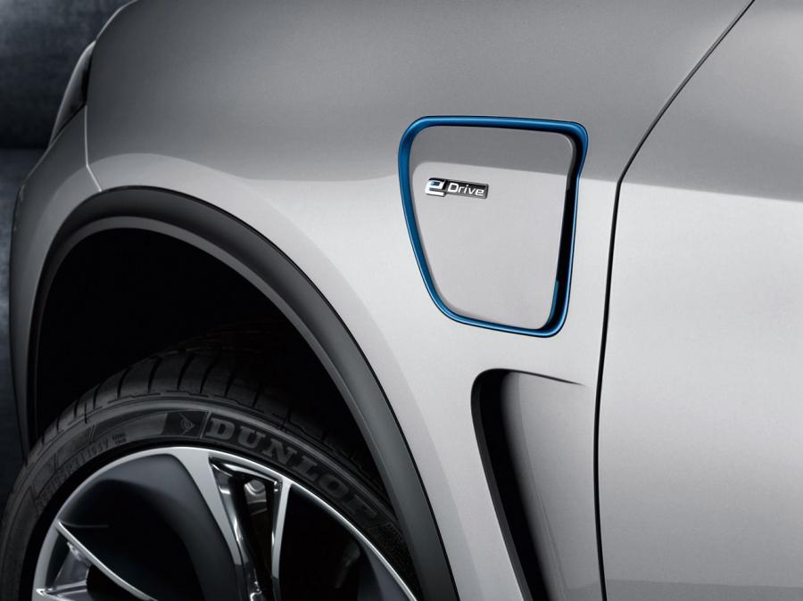 Детали экстерьера BMW X5 eDrive Concept (F15) 2013 года  (фото 24 из 24)